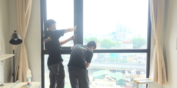 Thi công sơn chống nóng kính tại chung cư Royal City, Thanh Xuân, Hà Nội