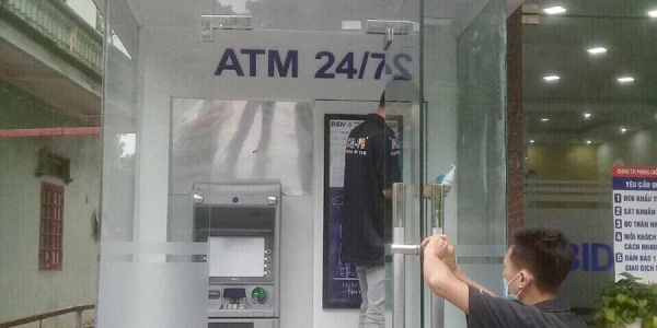 Dự án sơn chống nóng kính tại cây ATM - BIDV